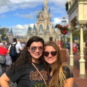 Meet your Posher, Stephanie